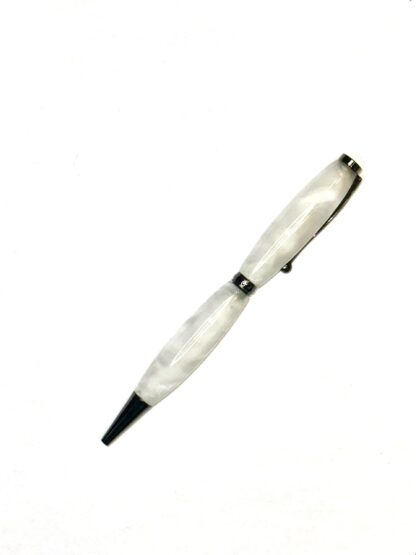 Stylo en acrylique blanc